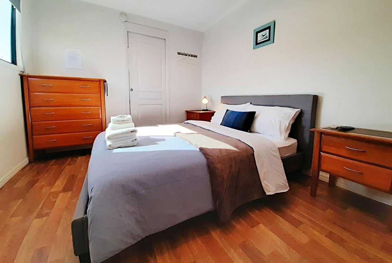 Mt Larcom Tourist Park Hotell Mount Larcom Eksteriør bilde