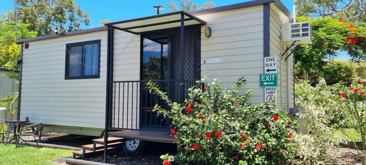 Mt Larcom Tourist Park Hotell Mount Larcom Eksteriør bilde